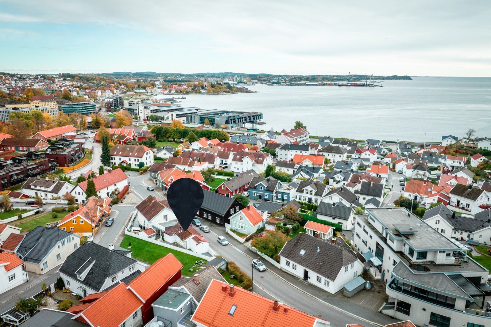 Fra eiendommen er det kort vei til sjøen, Fritzøe Brygge, Indre Havn m.m. Galleribilde