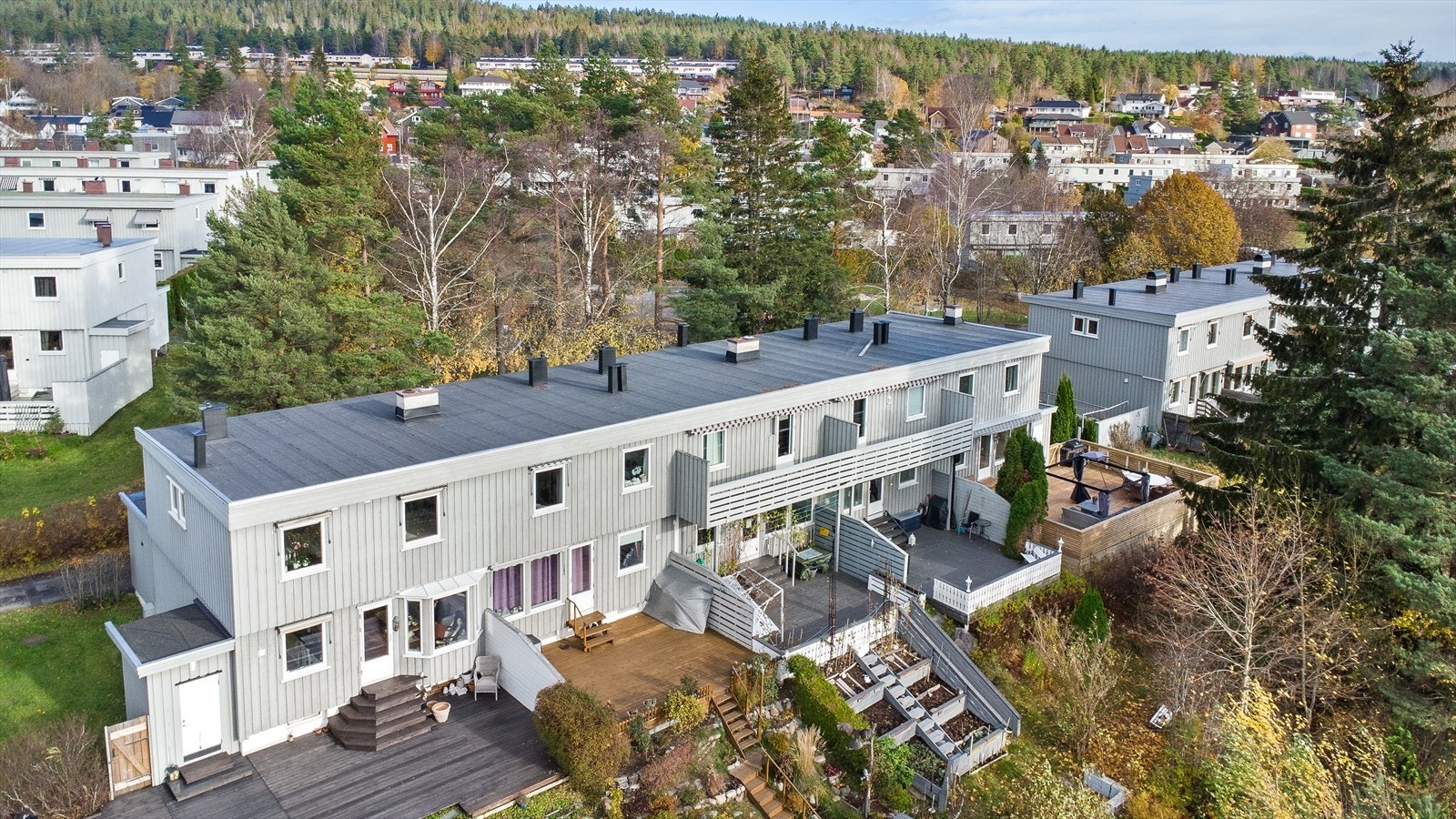 Boligen ligger i et veletablert og familievennlig boligområde på Stovner, i den nordøstlige delen av Oslo Galleribilde