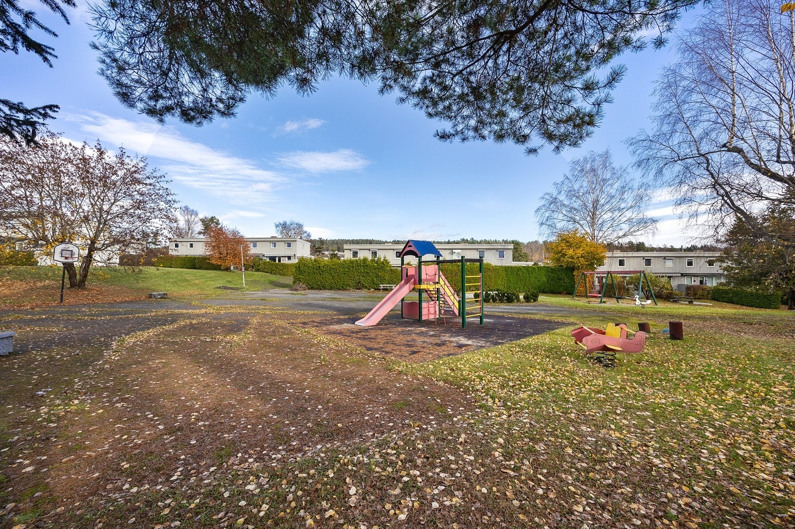Lekeplass rett i nærheten Galleribilde