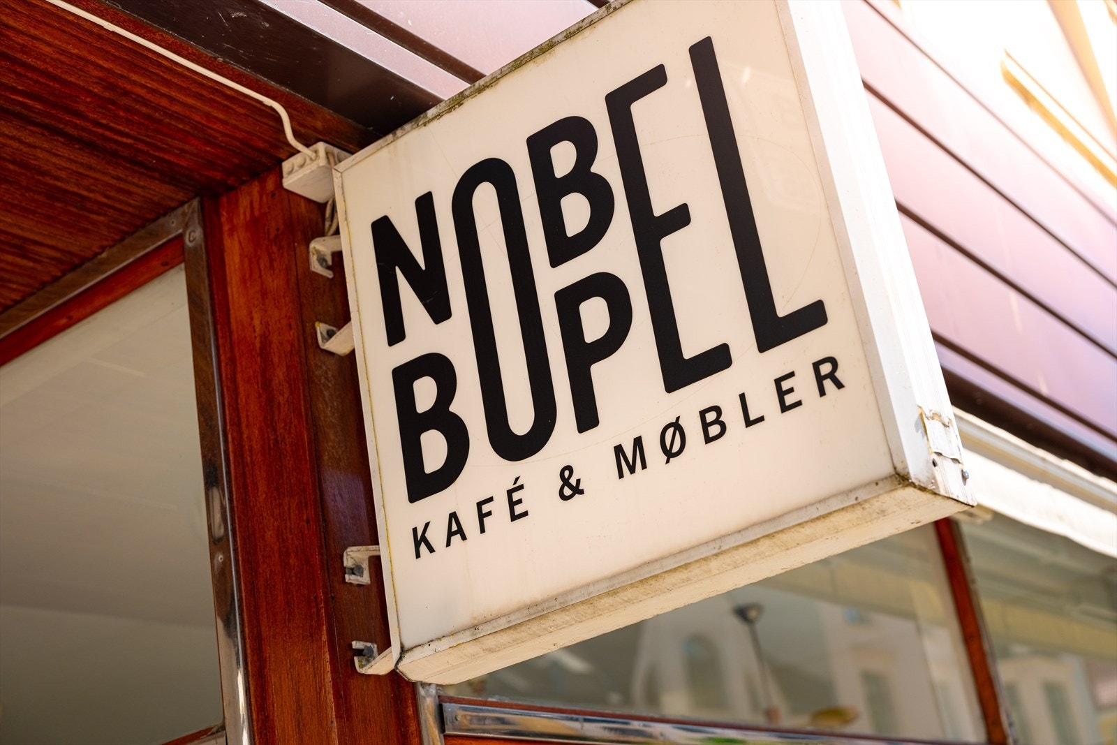 Den koselige kaféen Nobel Bopel ligger kun få minutters gange fra boligen. Galleribilde