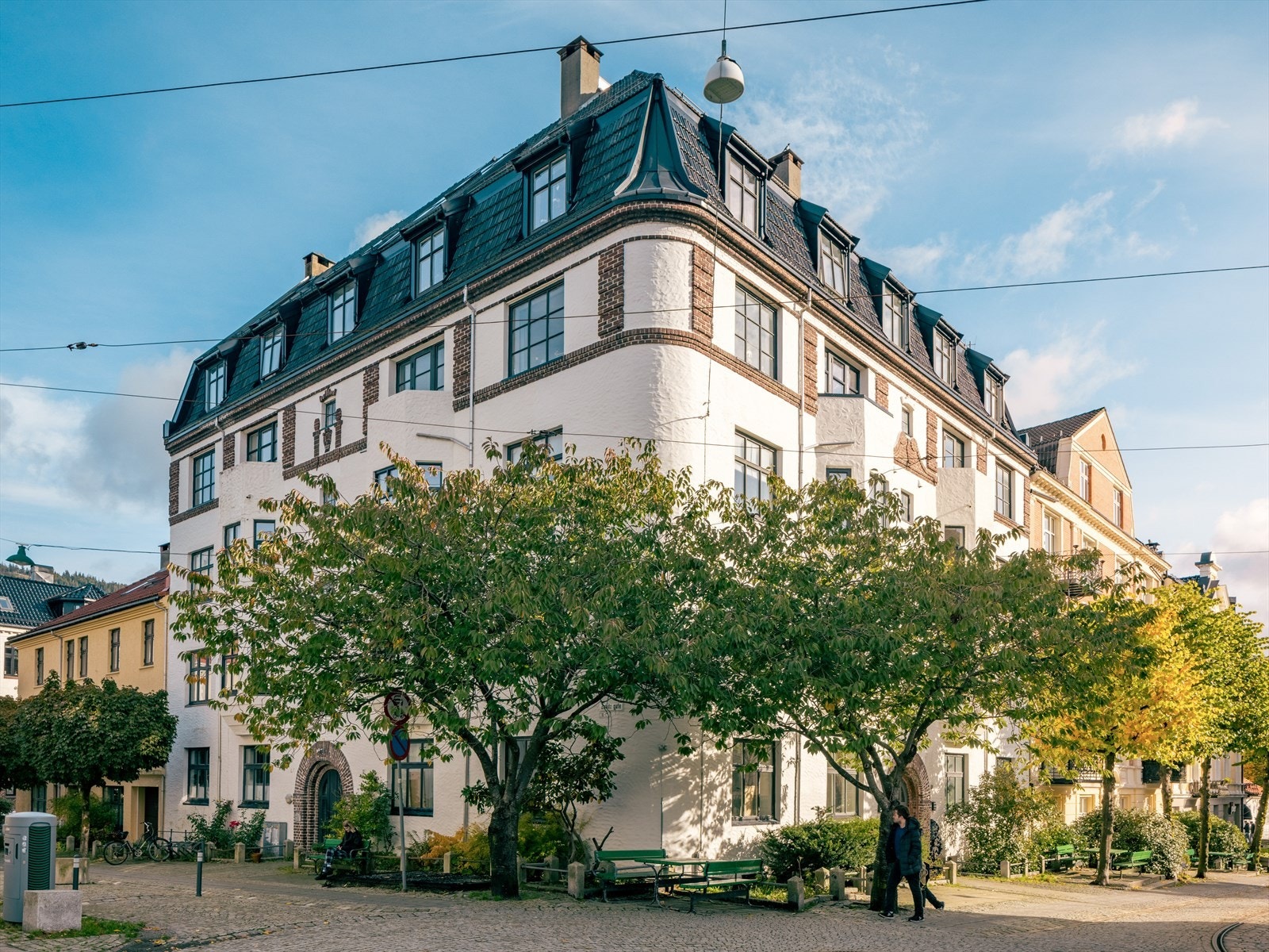 Eiendomsmegler Vest v/ Stian Yndestad har gleden av å presentere Zetlitz' gate 12! Galleribilde