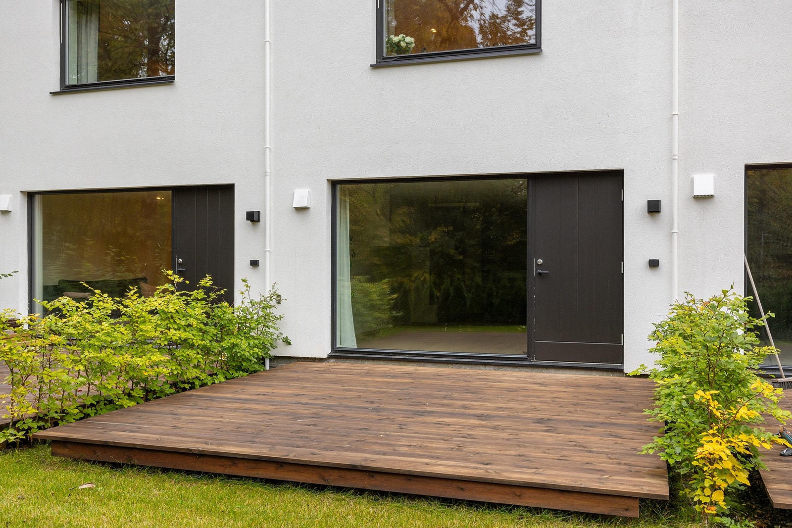 Boligen har tilgang til en flott markterrasse. Galleribilde