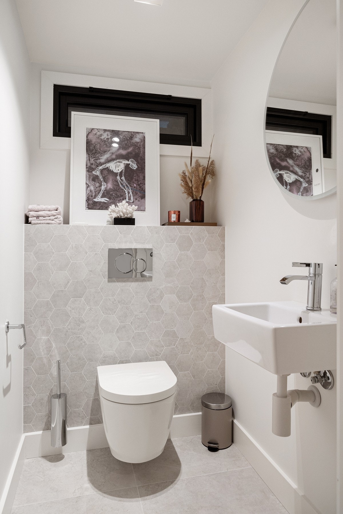 I tilknytning til entréen er det et separat toalettrom. Galleribilde