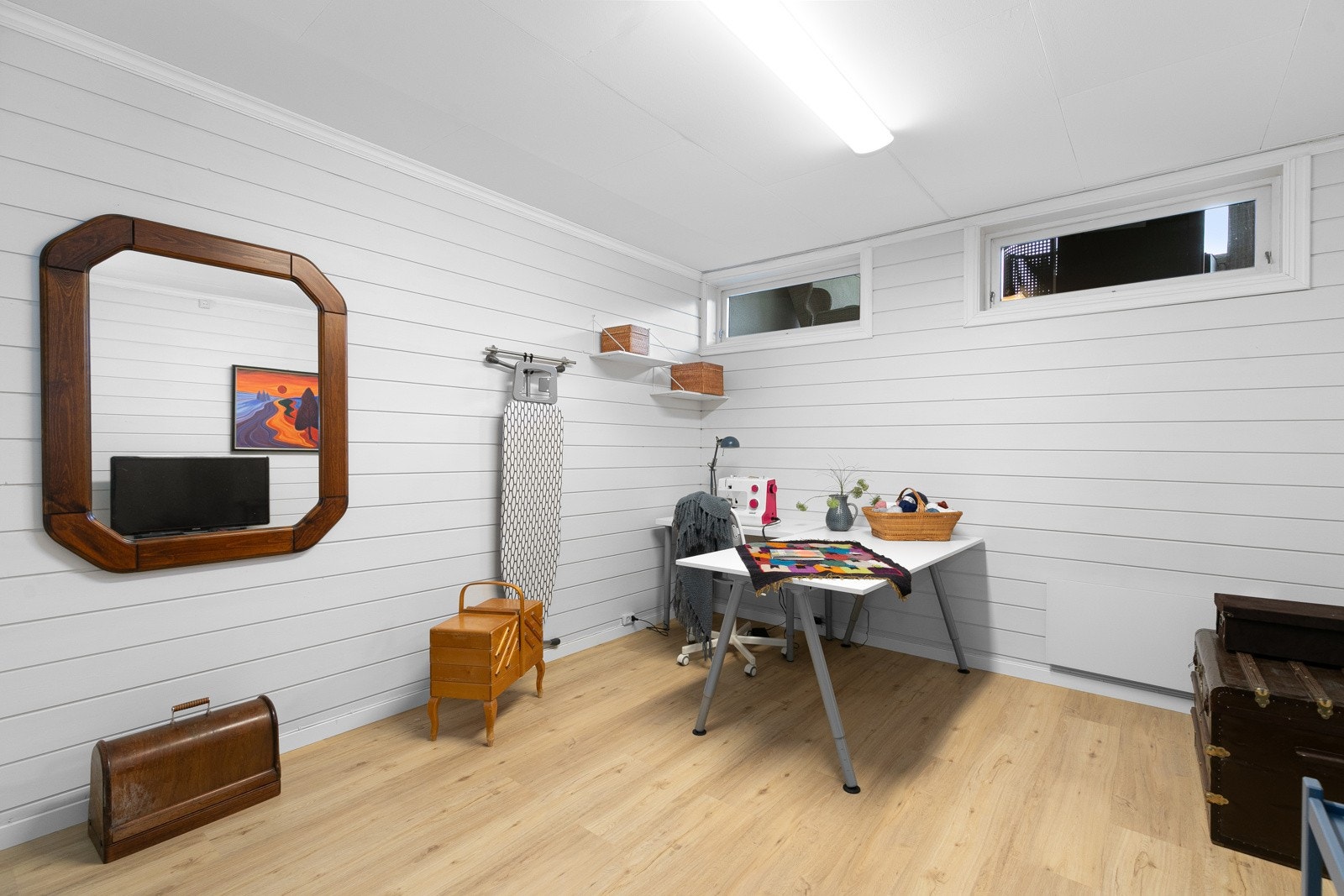 Hobbyrommet er ikke godkjent for varig opphold og har ikke godkjente rømningsveier. Galleribilde