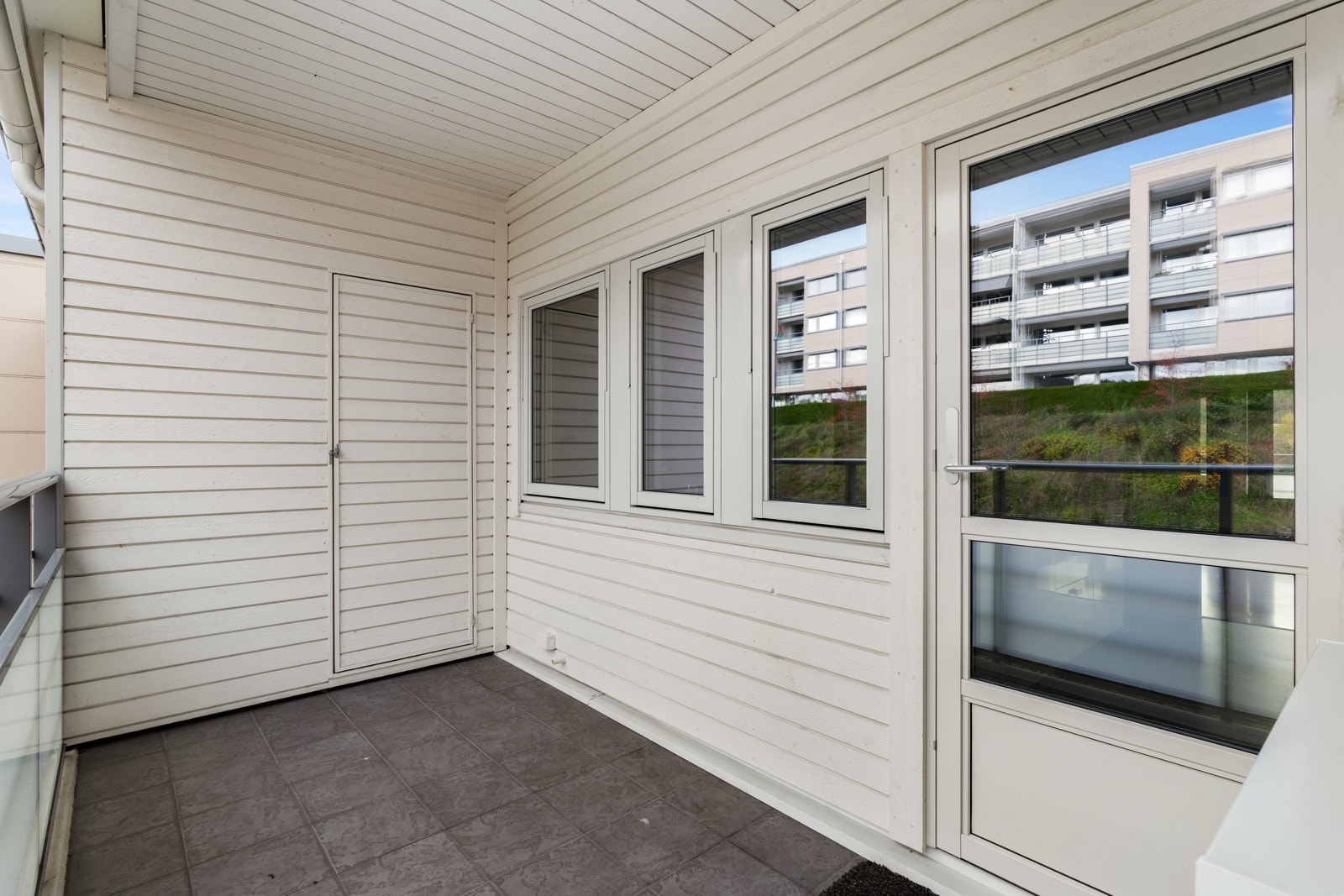 Fra kjøkkenet er det utgang til boligens andre balkong på 7 m². Galleribilde