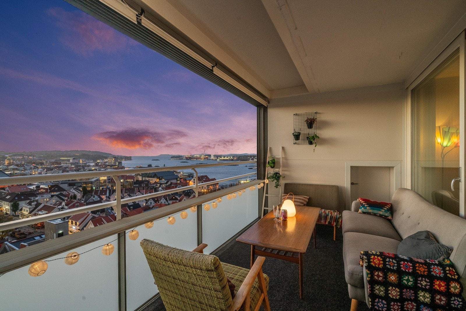Kveldsbilde | Balkong Galleribilde