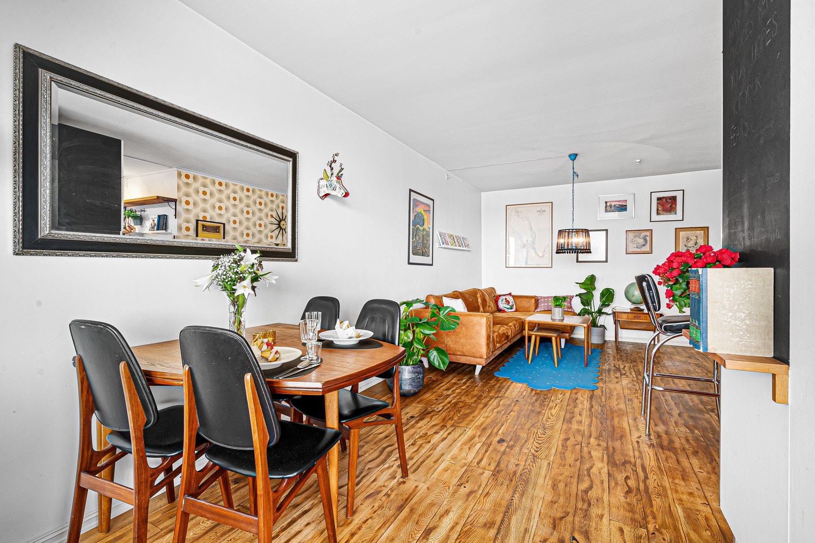 Stue med gode møbleringsmuligheter. Galleribilde