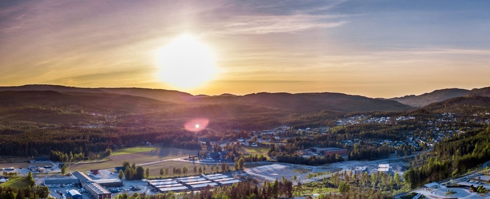 Harestua er et område i vekst og satsingsområdet til Lunner kommune. Harestua ligger på grensen til Nittedal kommune, ca. 45 min nord for Oslo sentrum. Galleribilde