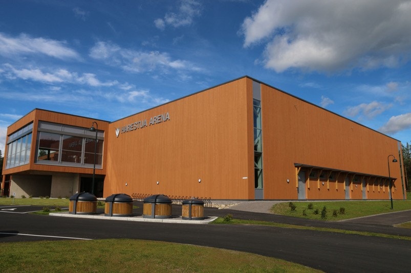 Harestua Arena ligger ca. 4 min med bil unna. Dette er bla er flerbrukshall hvor man også finner en nyere, flott barnehage. Galleribilde
