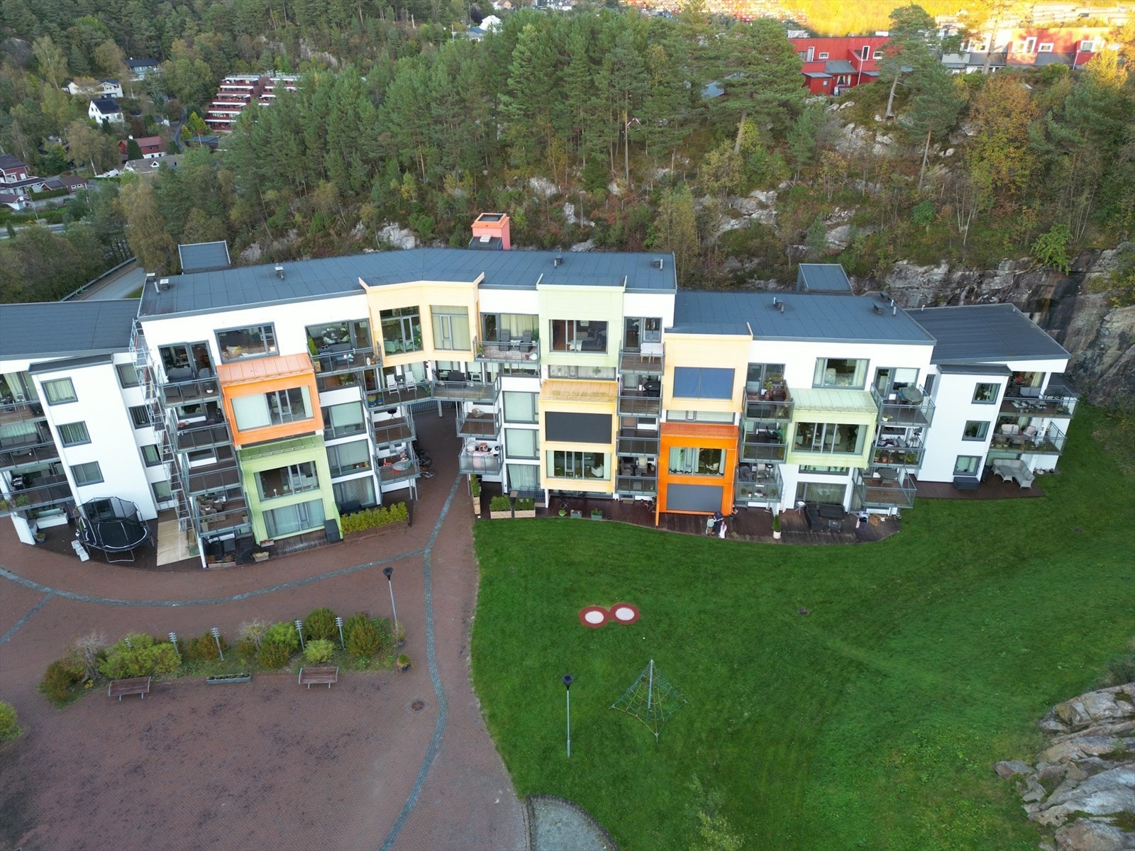 Garanti Eiendom presenterer Løvåsbakken 37 Galleribilde