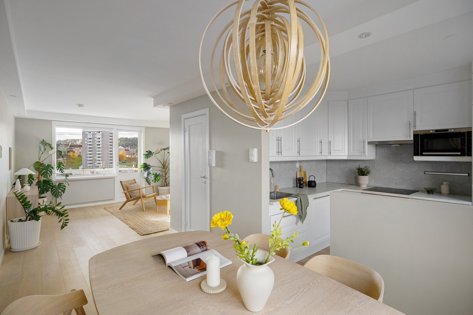 Rugveien 21 presenteres av EIE eiendomsmegling ved Helene Antone Norstrøm. Galleribilde