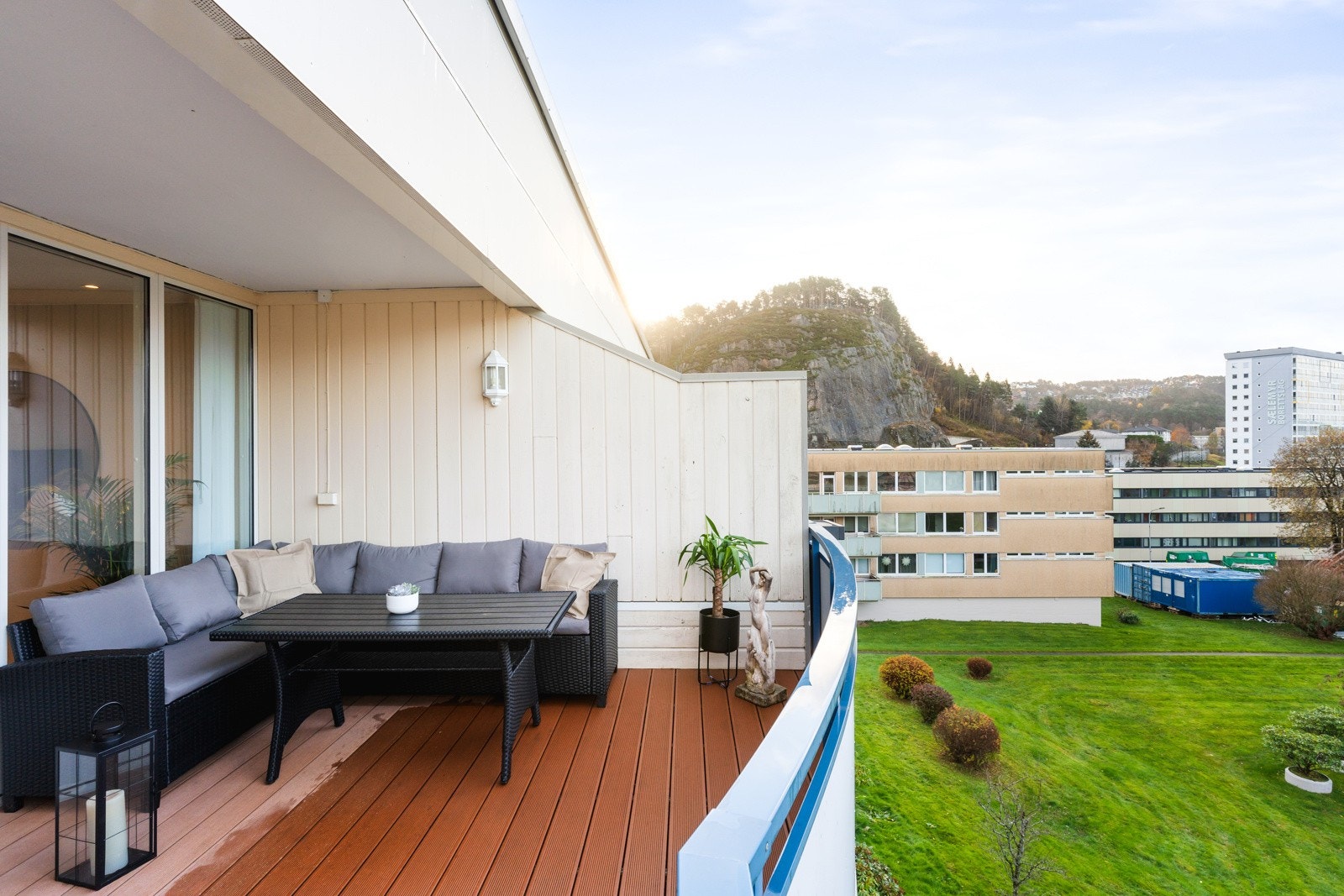 Velkommen til Nebbestølen 68, en innholdsrik 4-roms med god standard i Fyllingsdalen! Galleribilde