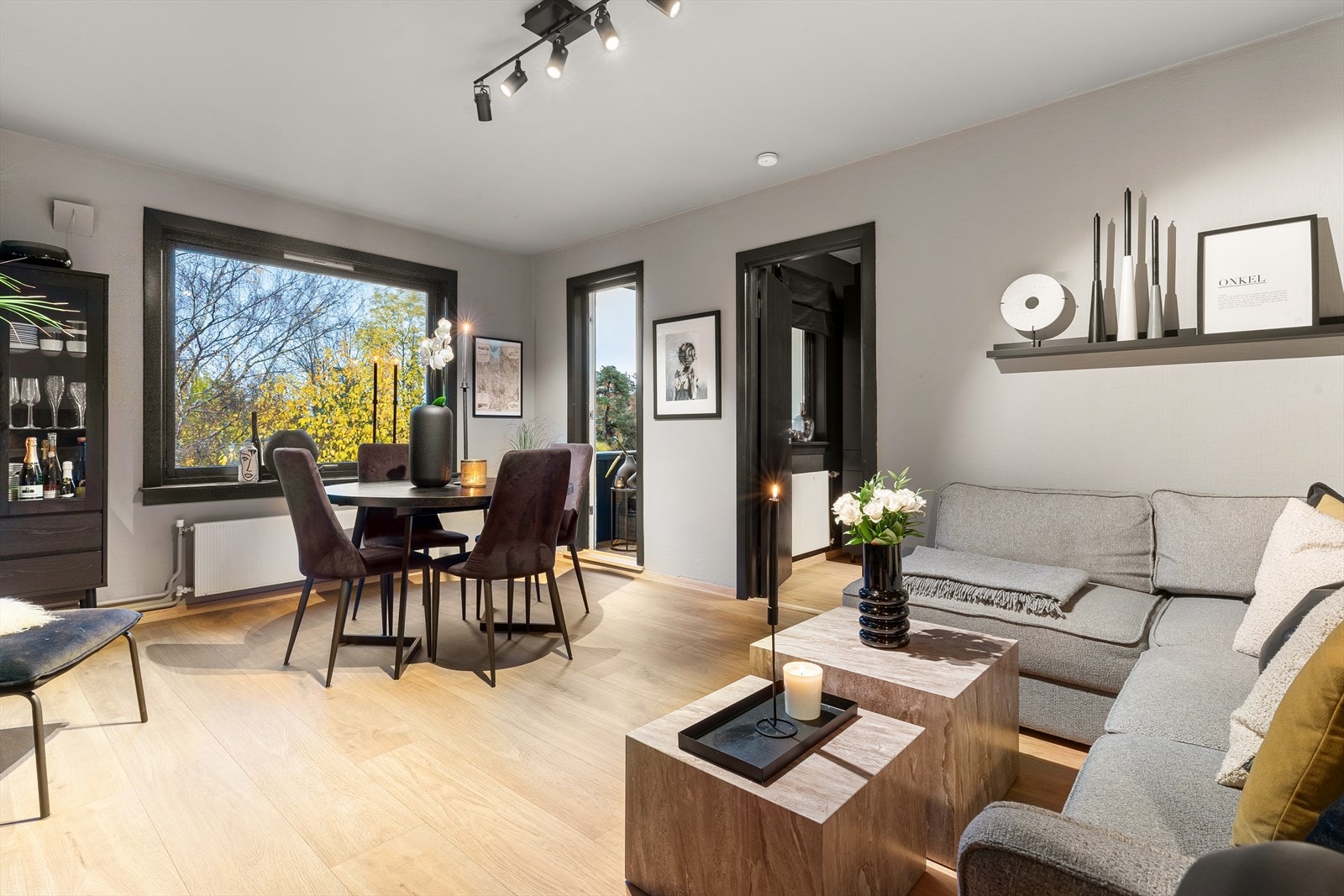 Velkommen til Minister Ditleffs vei 3B! En lys og moderne toppleilighet presentert av Nikolai Strickland v/Nordvik Frogner. Galleribilde