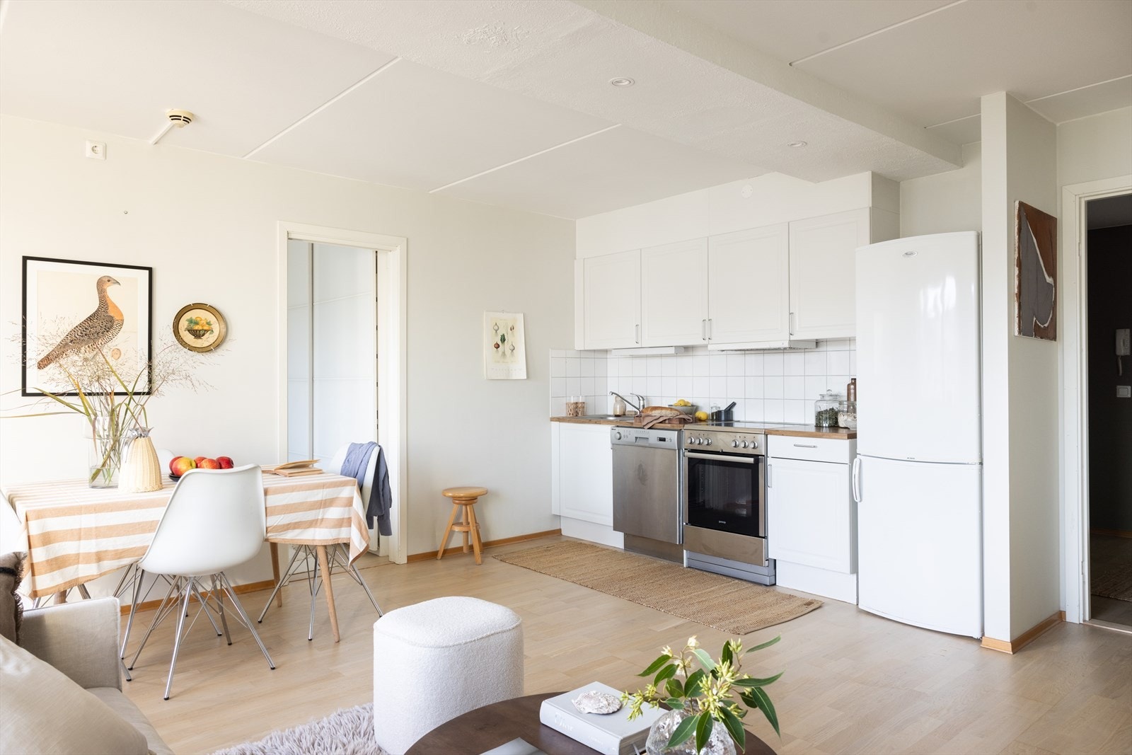 Leiligheten ligger høyt og fritt i 5. etasje med heisadkomst Galleribilde