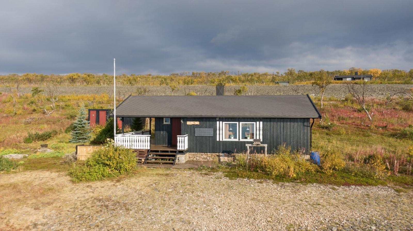 Hytta er på 53 m2 og har to soverom Galleribilde