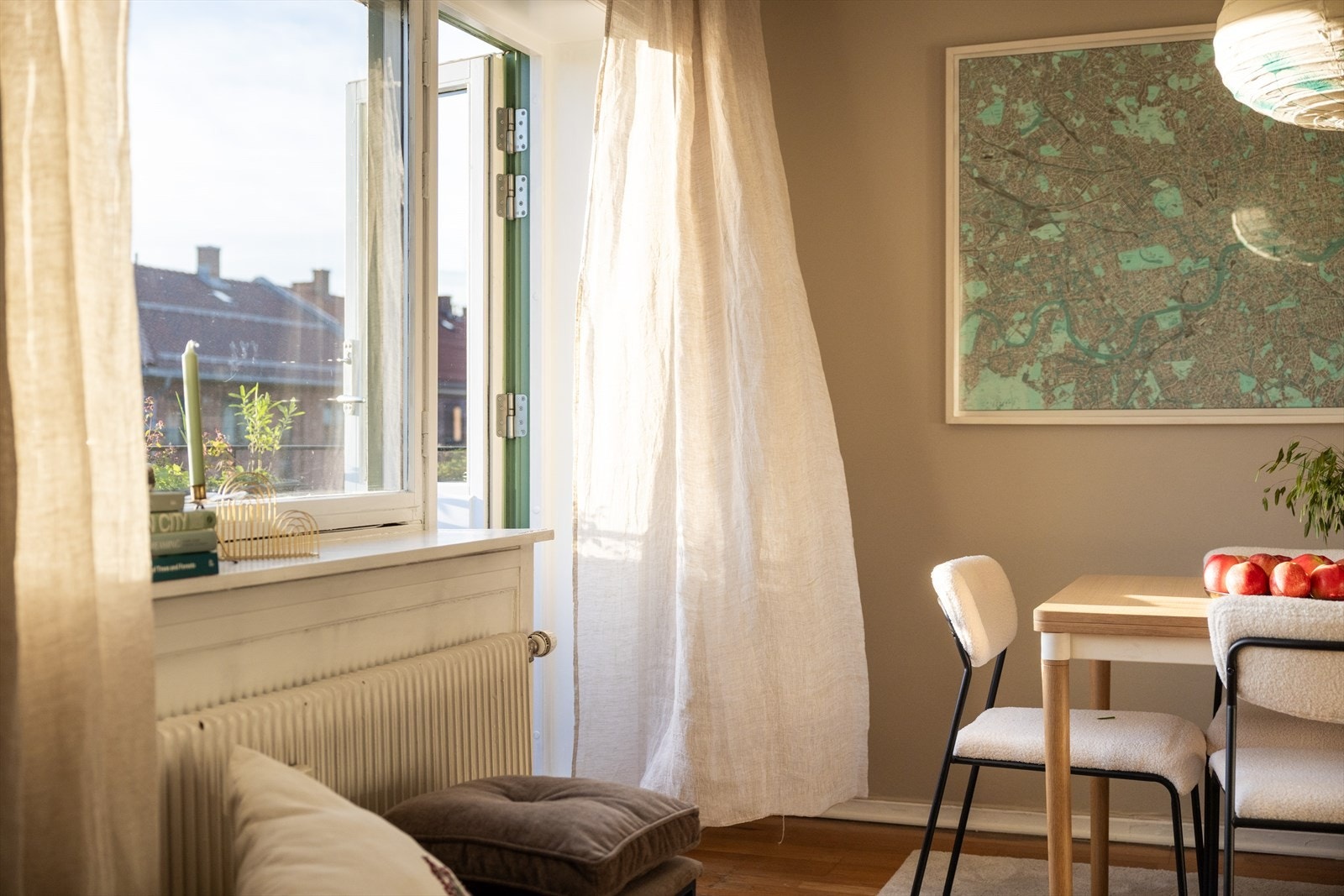 - Utgang til balkong fra stuen - Galleribilde