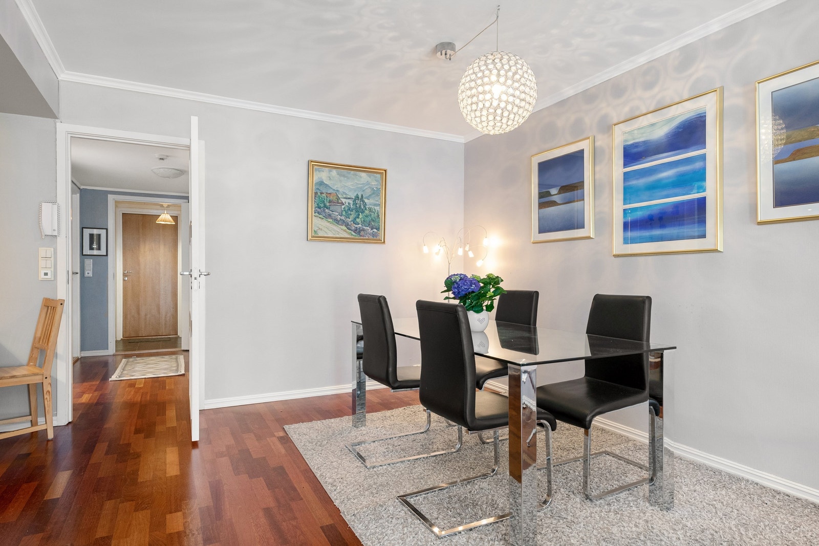 Stue med spiseplass Galleribilde