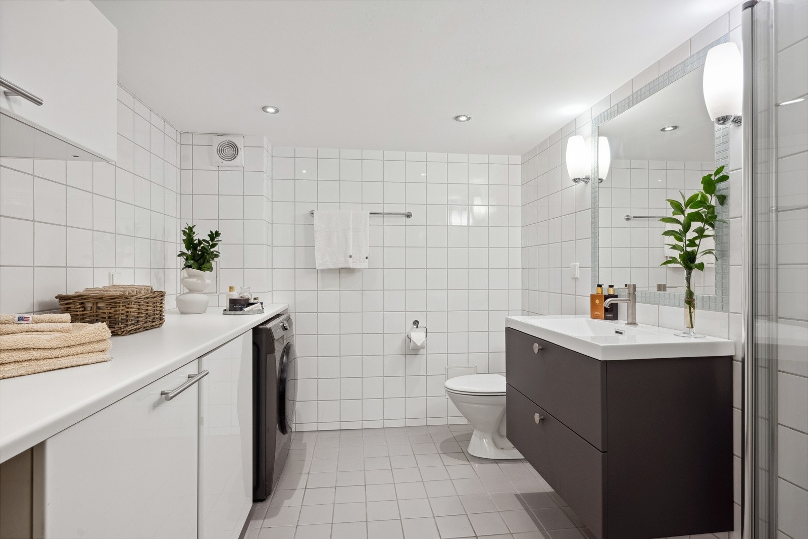 Romslig bad med gulvvarme Galleribilde