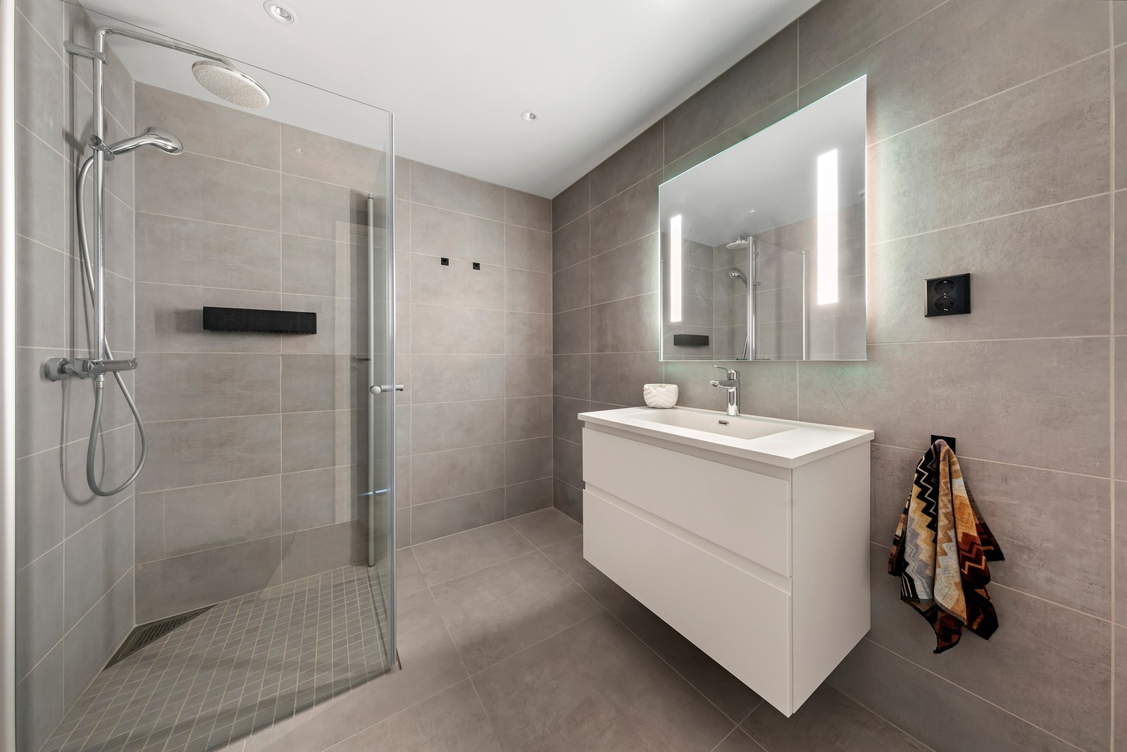 Flislagt bad i 2. etasje Galleribilde