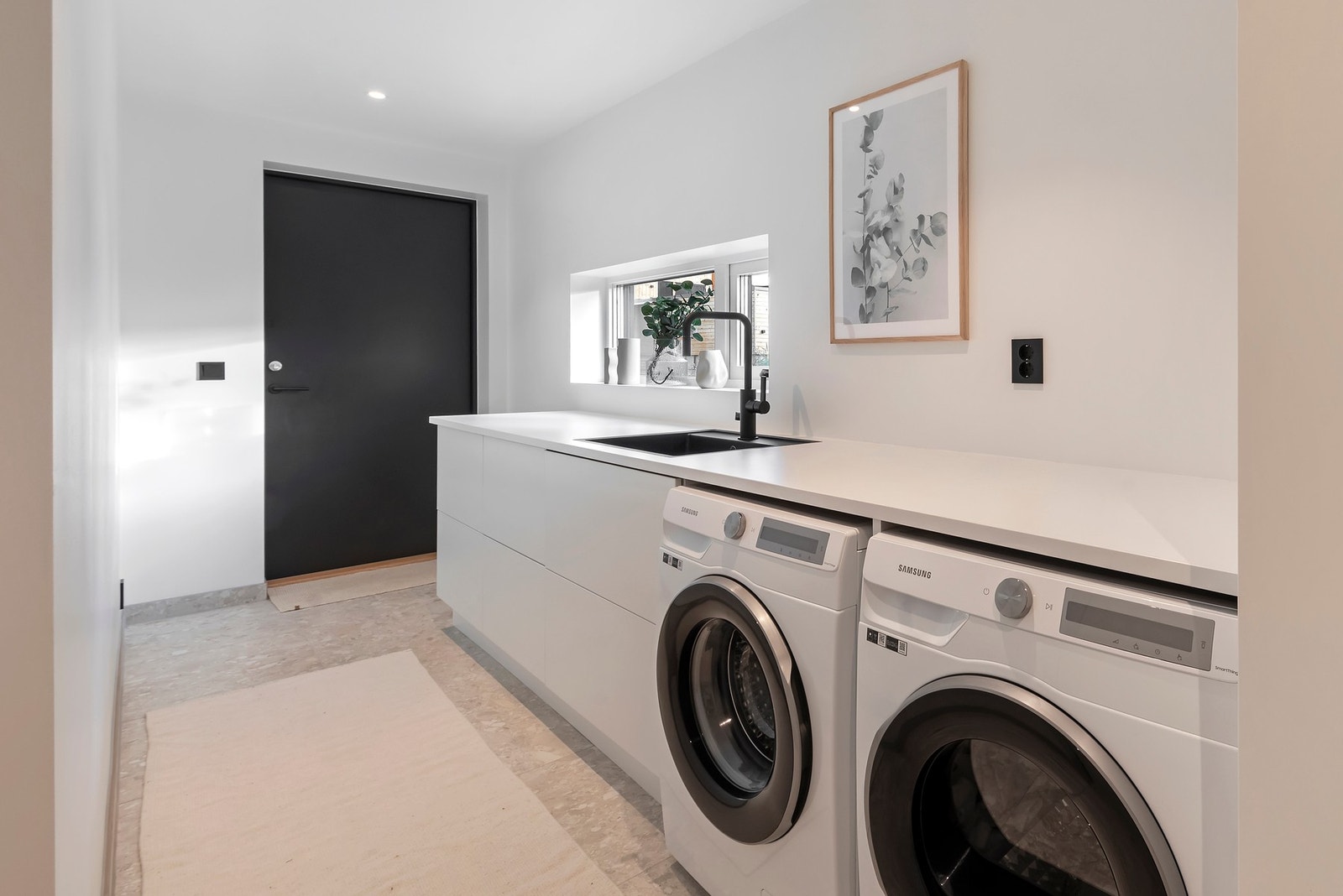 Vaskerom med egen inngang Galleribilde