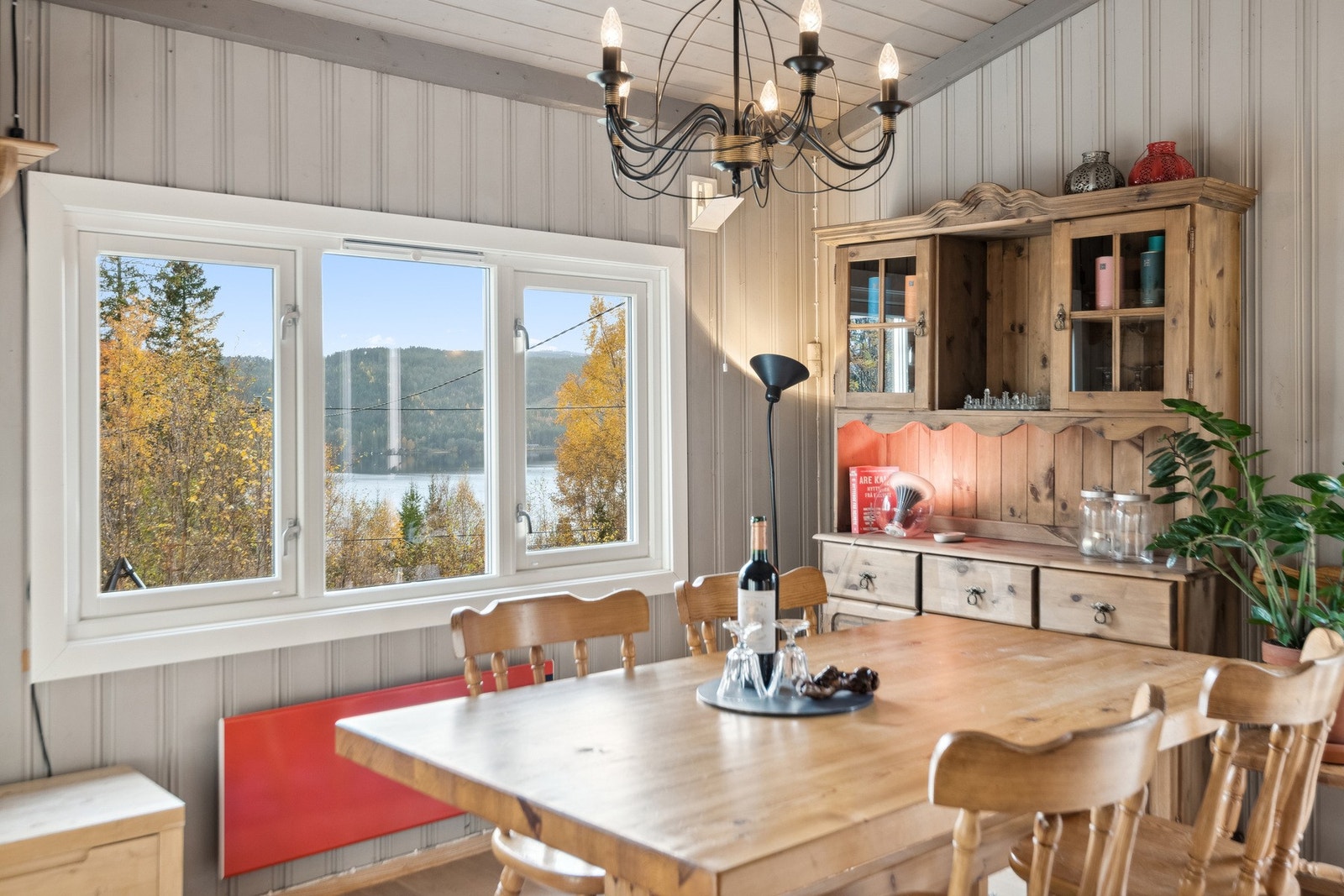 Velkommen til Movassvegen 53! Foto: EFKT (Hamish Grey) Galleribilde
