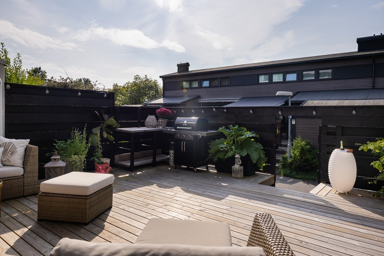 En romslig 2-roms med stor, solrik terrasse 43 kvm. Galleribilde