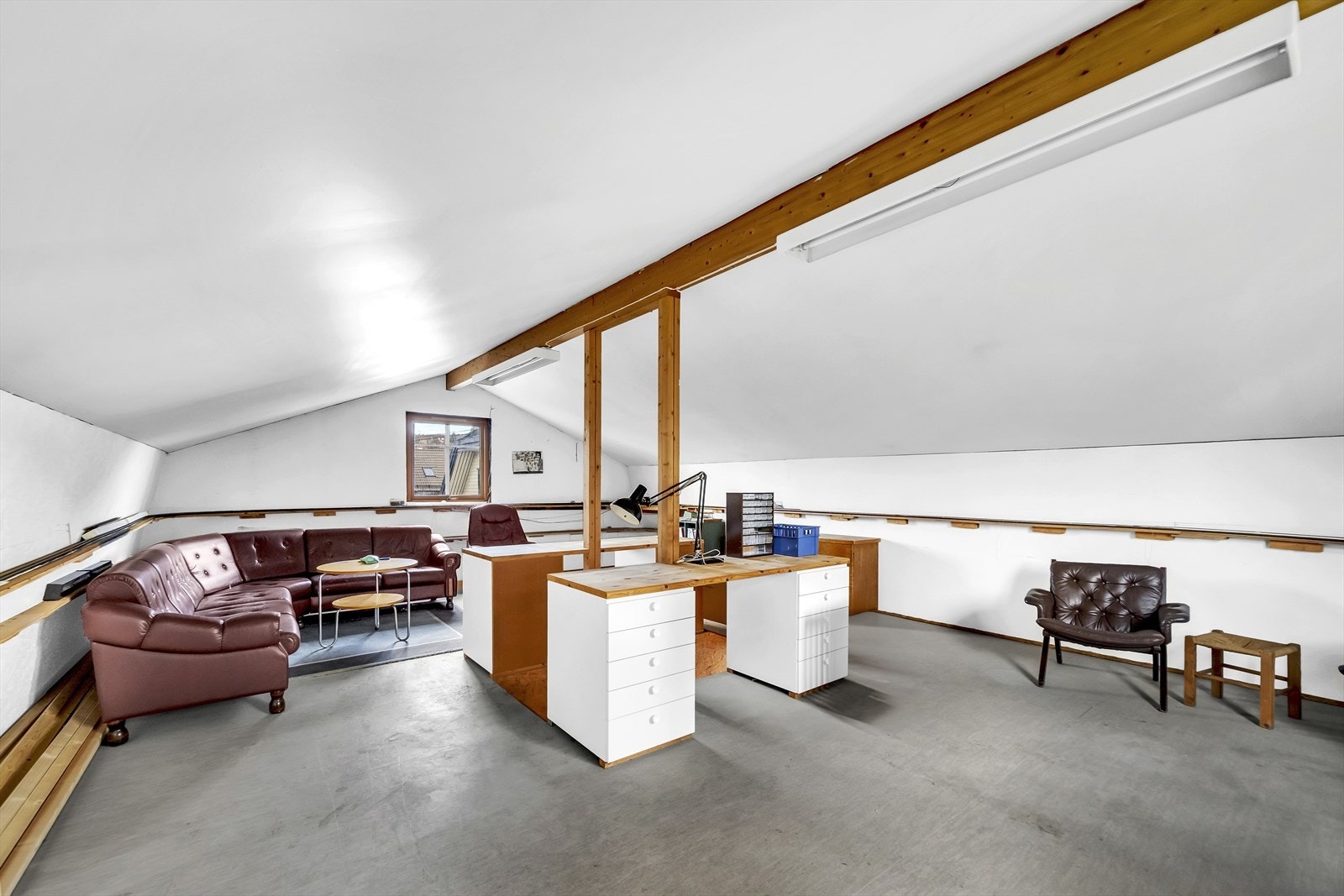 Loft over garasje med mange bruksmuligheter Galleribilde