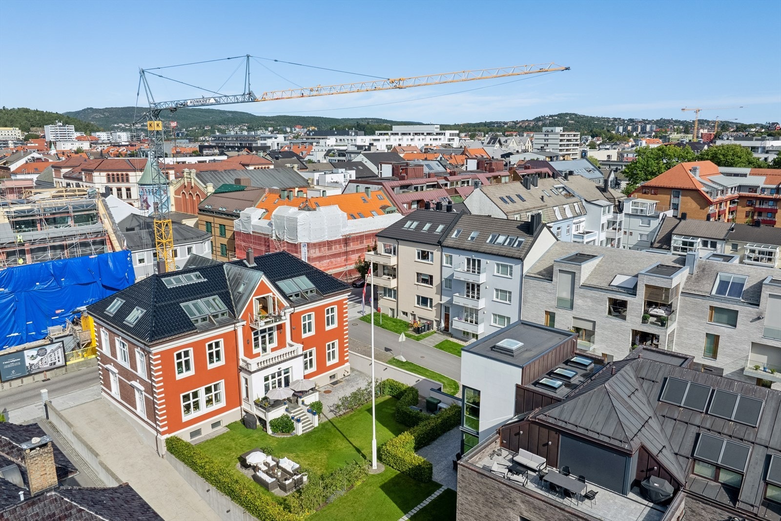 Generalen på Sørlandet hadde sitt kontor, representasjon og bolig i Østre Strandegate 56 i nærmere 100 år. Galleribilde