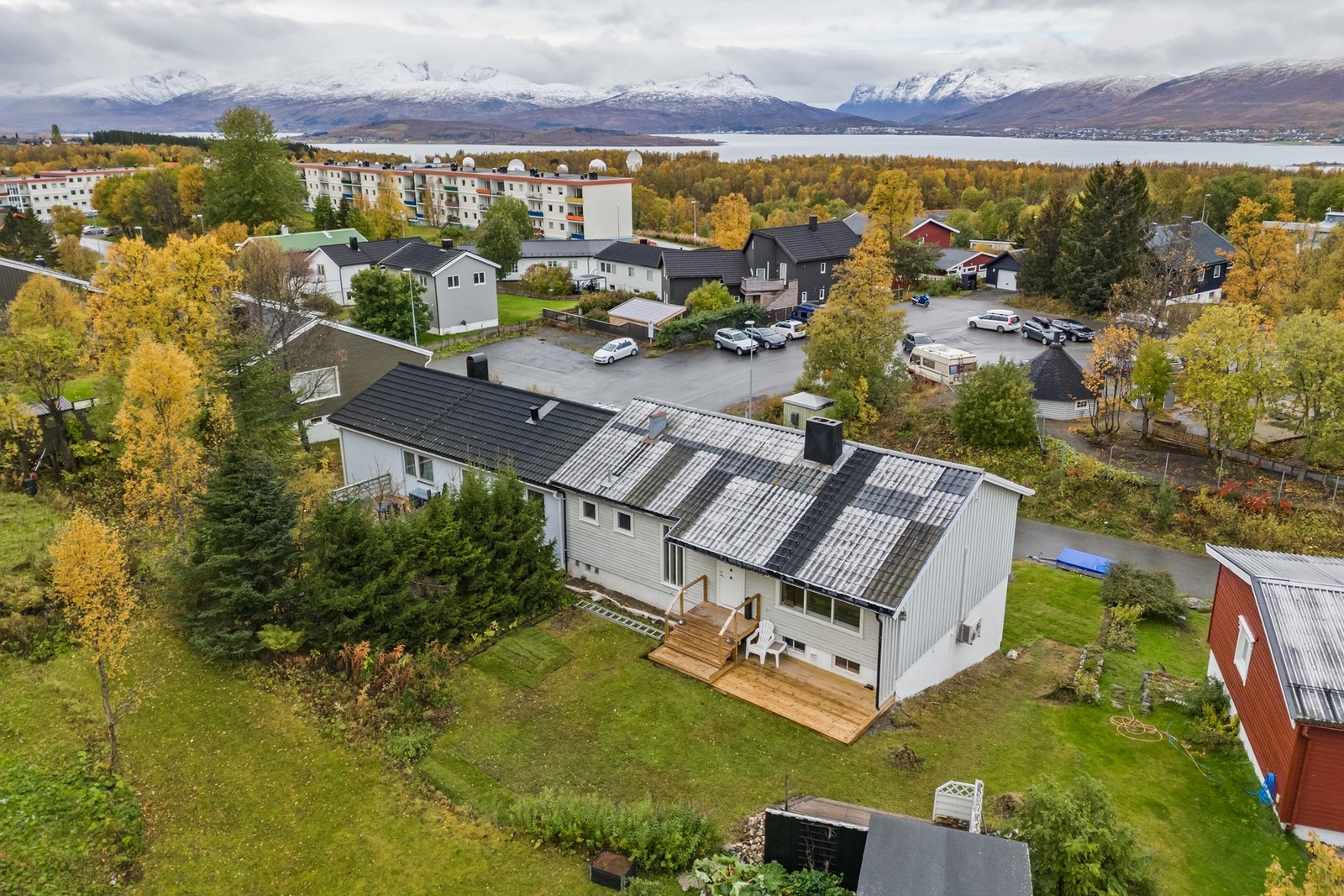 Svært attraktivt område med umiddelbar nærhet til populære Charlottenlund og lysløypa. Galleribilde