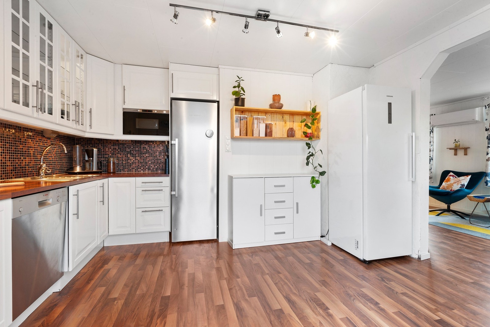 Kjøkken ligger delvis adskilt fra stue. Galleribilde