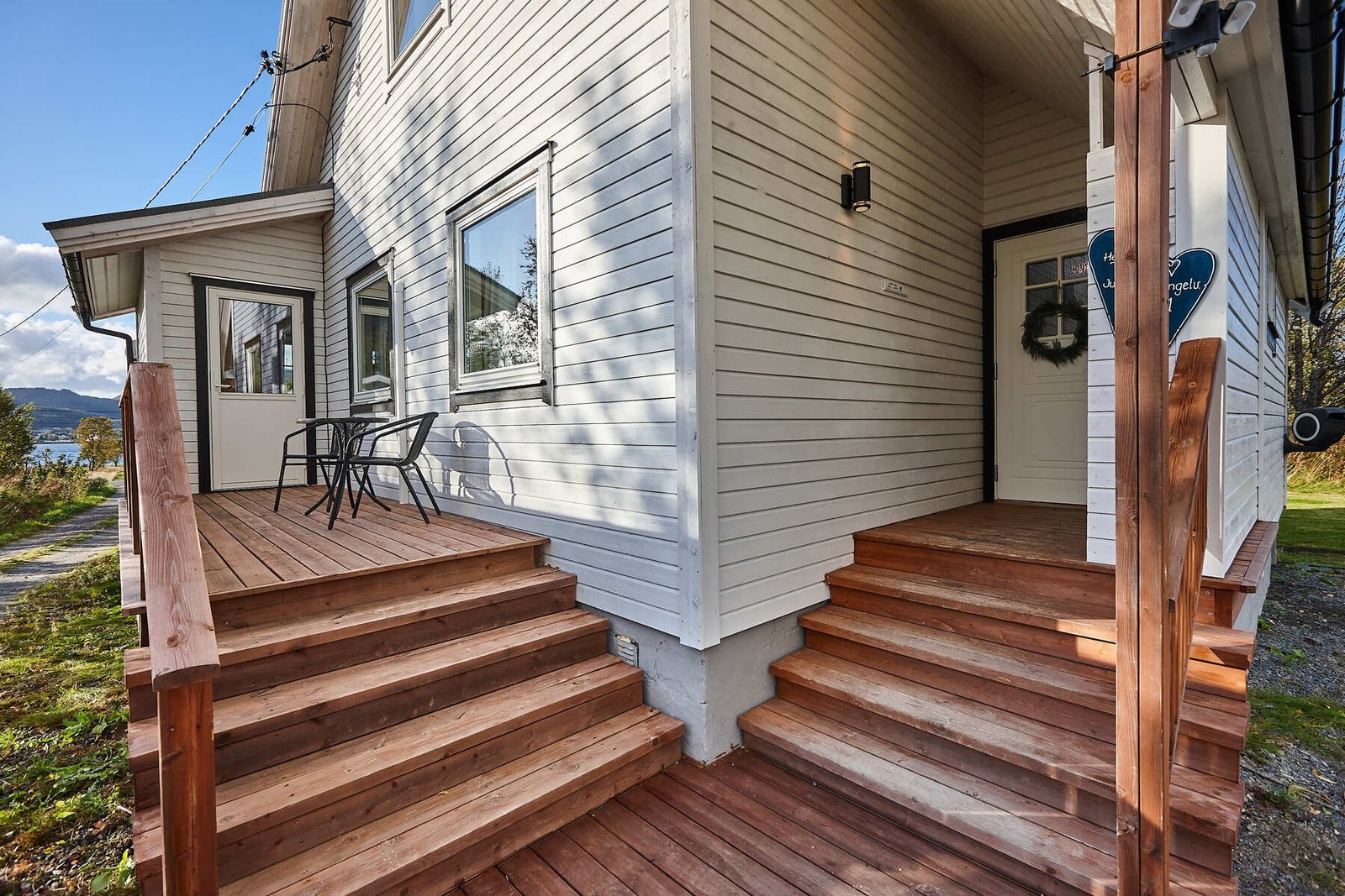 Fin solkrok med utgang fra spisestue. Galleribilde