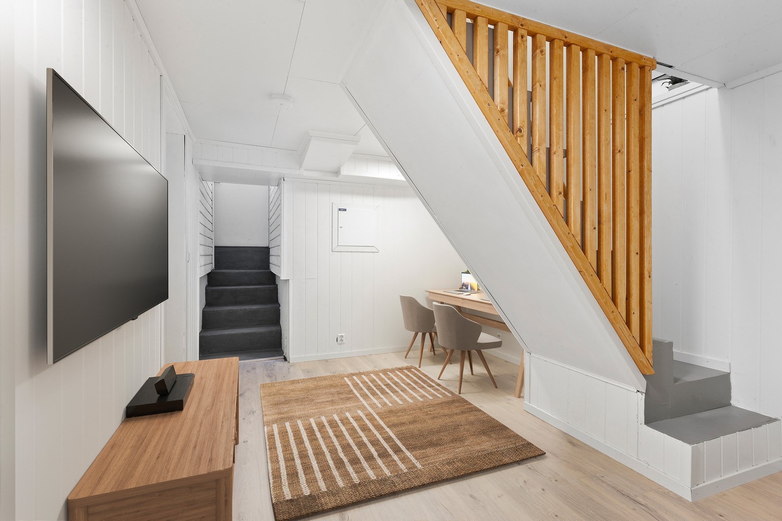 Kjelleretasjen ble pusset opp i 2023. Rom i kjeller er digitalt stylet. Galleribilde