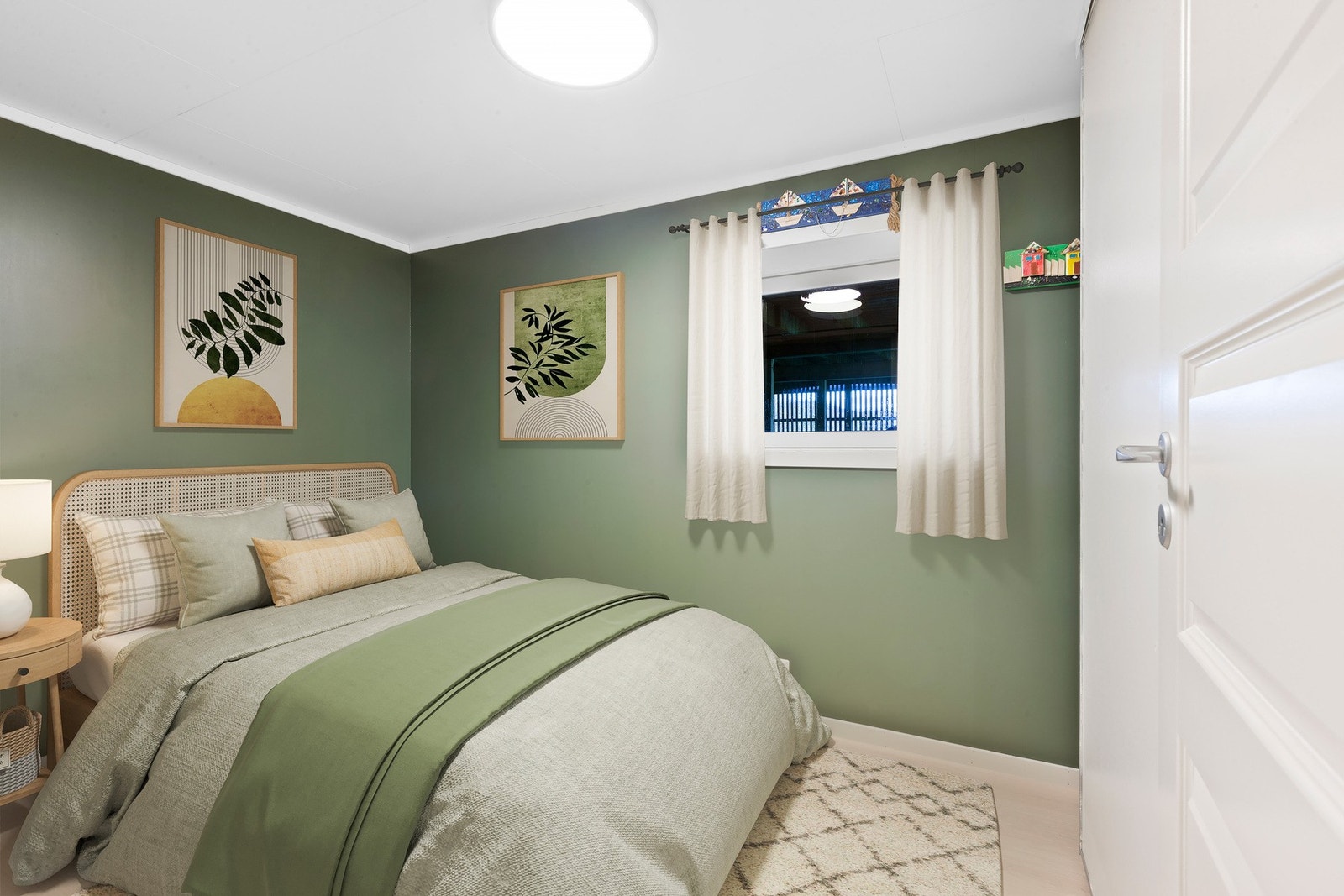 Rom i kjeller benyttet til soverom. Galleribilde