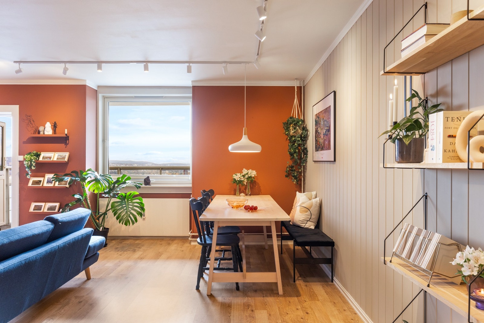 Her i Refstadsvingen 1 vil du merke at det er godt å komme hjem og hyggelig å komme på besøk! Galleribilde