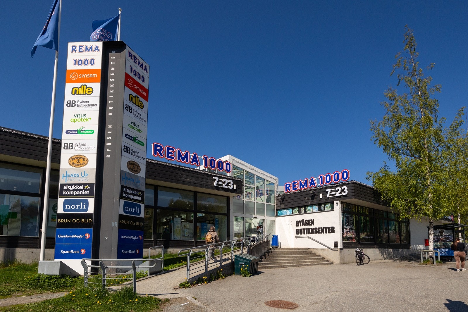 Kort avstand til nødvendige fasiliteter på Sverresborg- og Byåsen butikksenter. Galleribilde