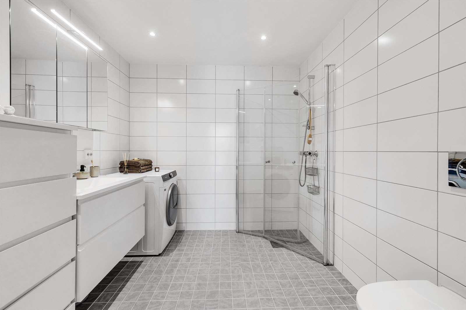 Boligen har to fullverdige
bad Galleribilde