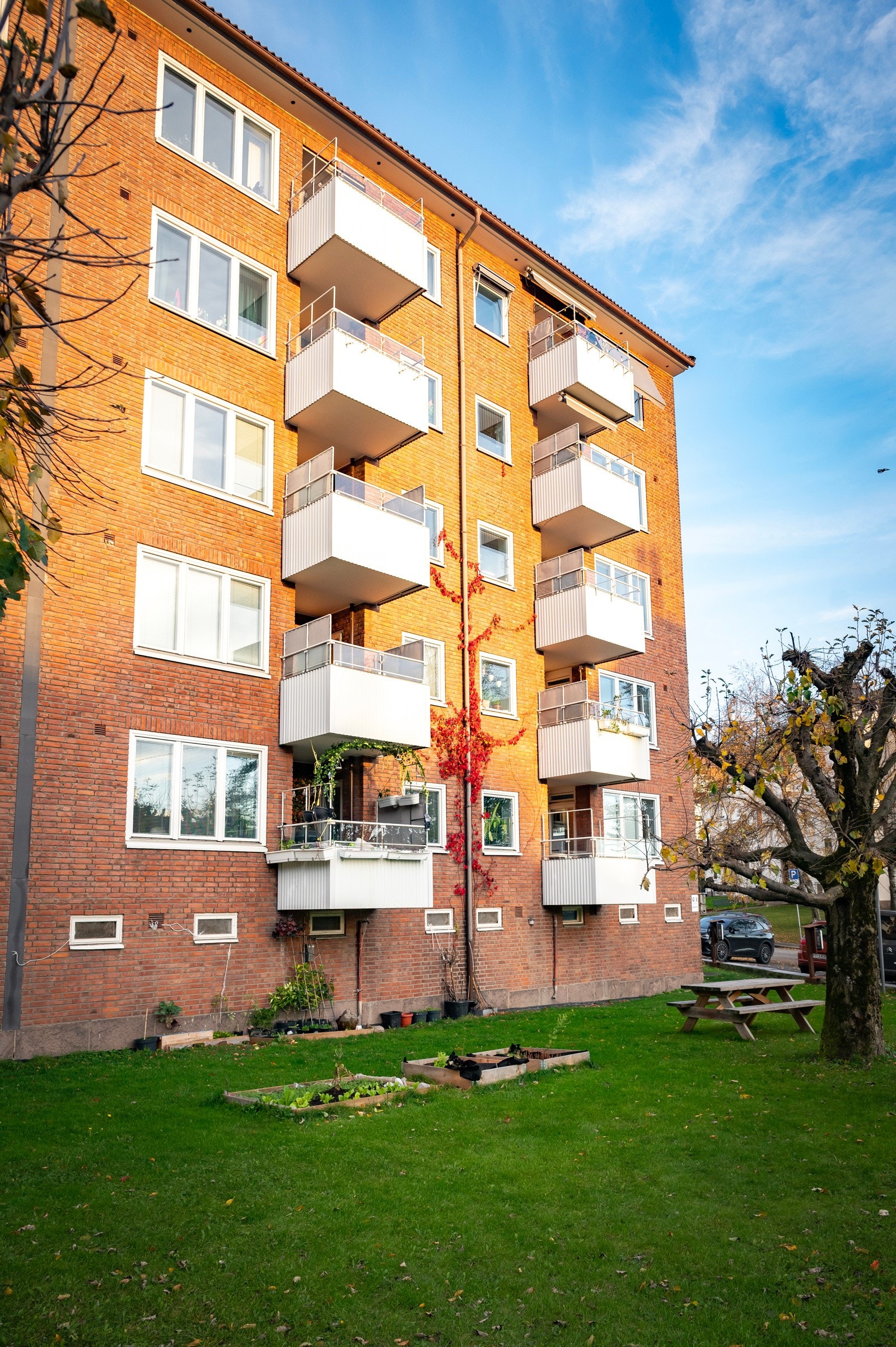 Her vil du bo sentralt, samtidig som det er umiddelbar nærhet til grønne og rolige omgivelser. Galleribilde