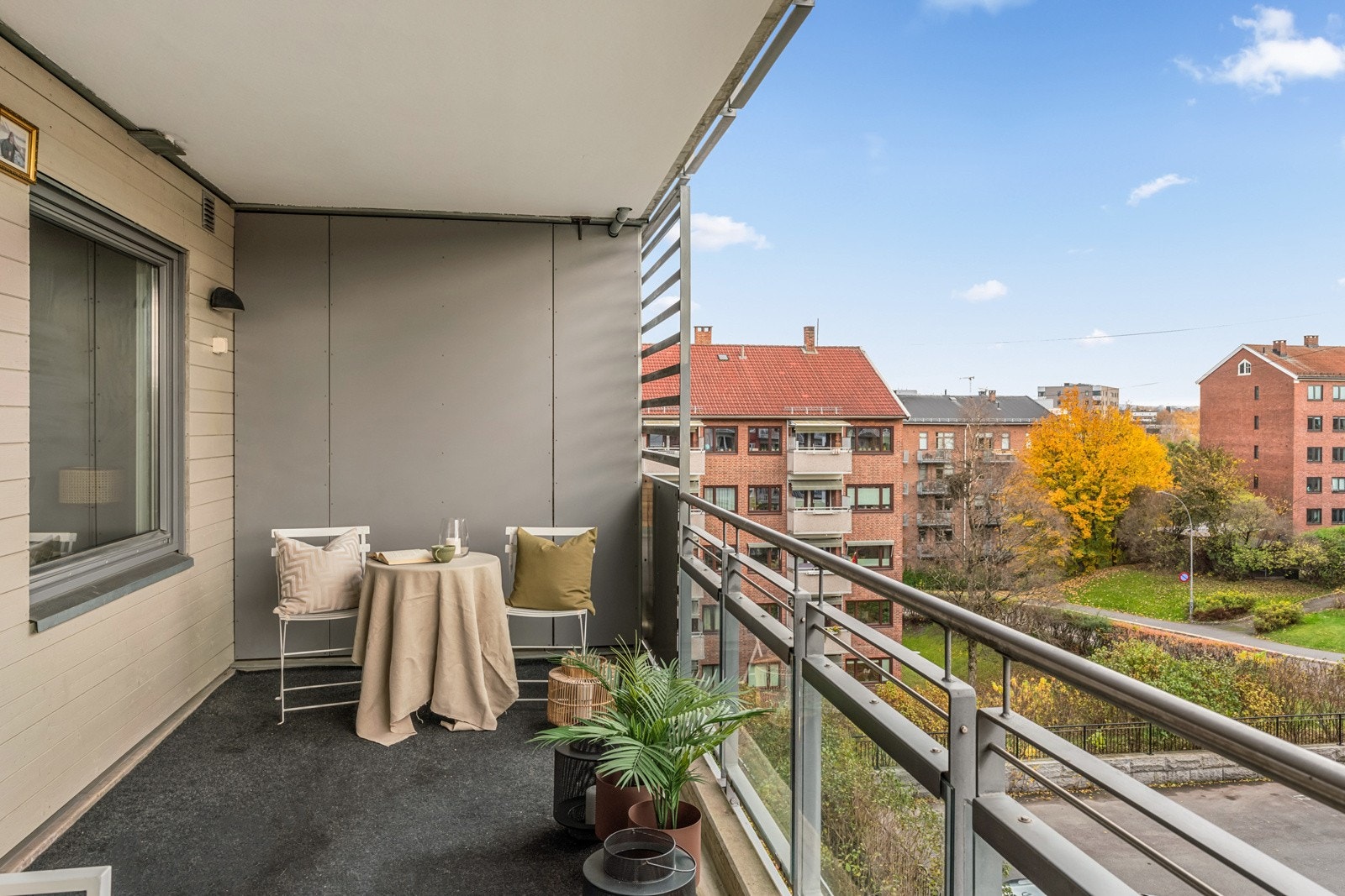 Her kan man nyte solen fra tidlig til sen ettermiddag Galleribilde
