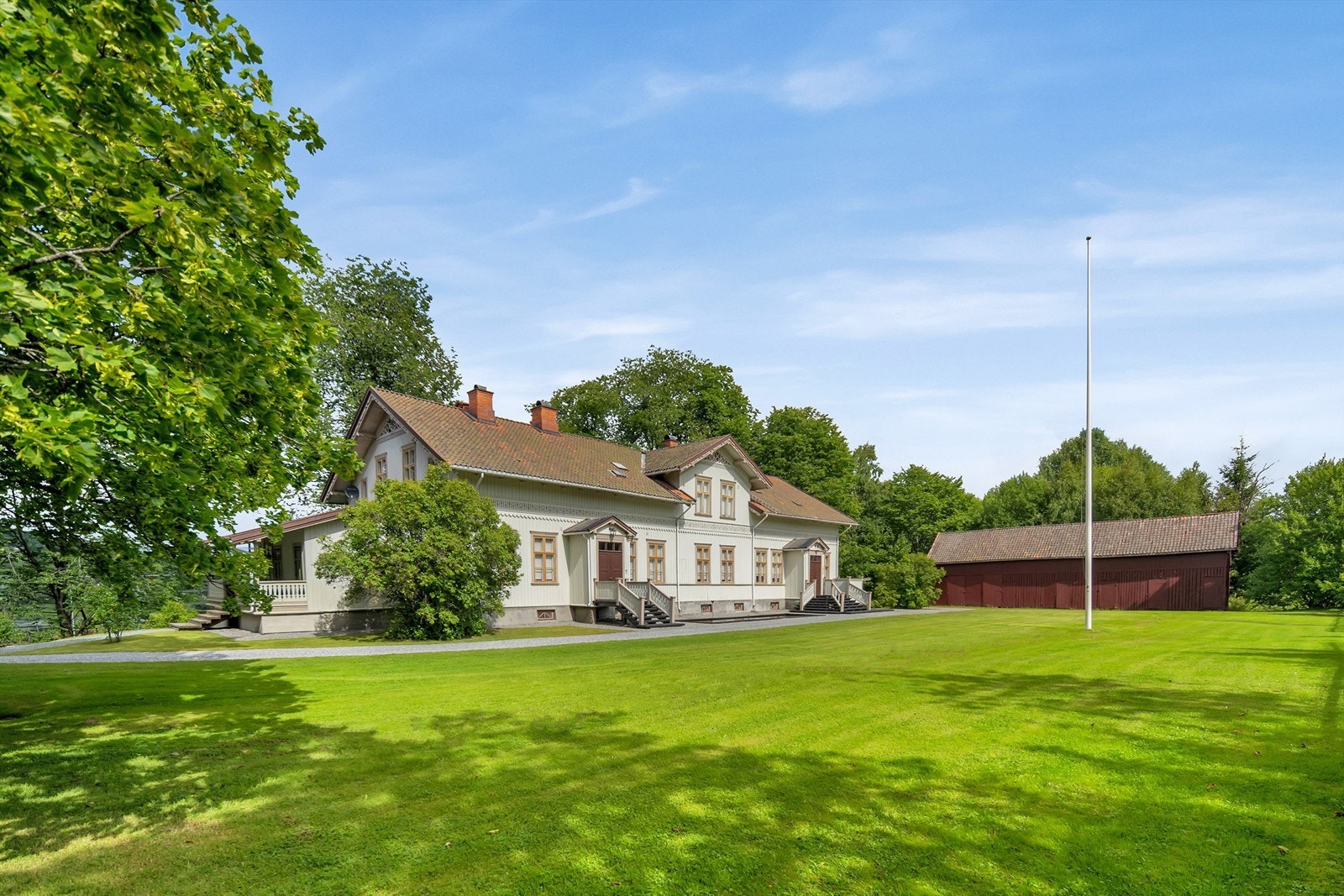 Tomt på hele 6,5 mål. Galleribilde