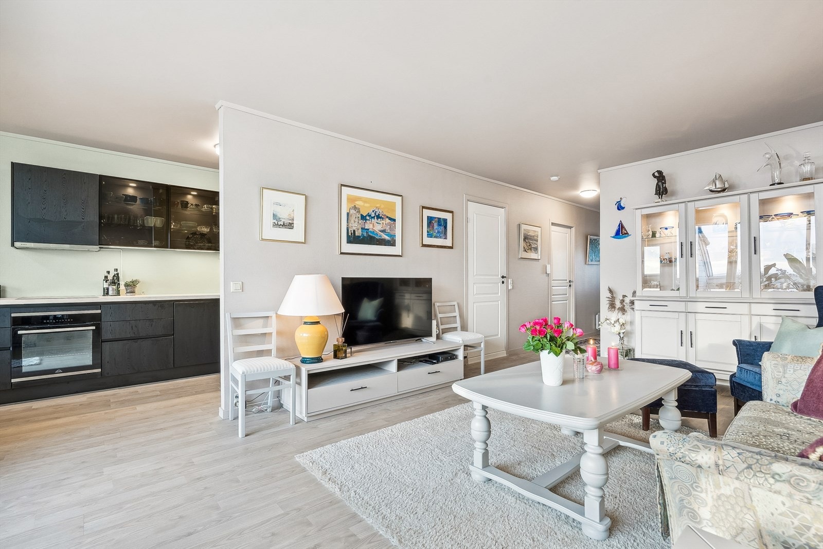 Stue/kjøkken Galleribilde