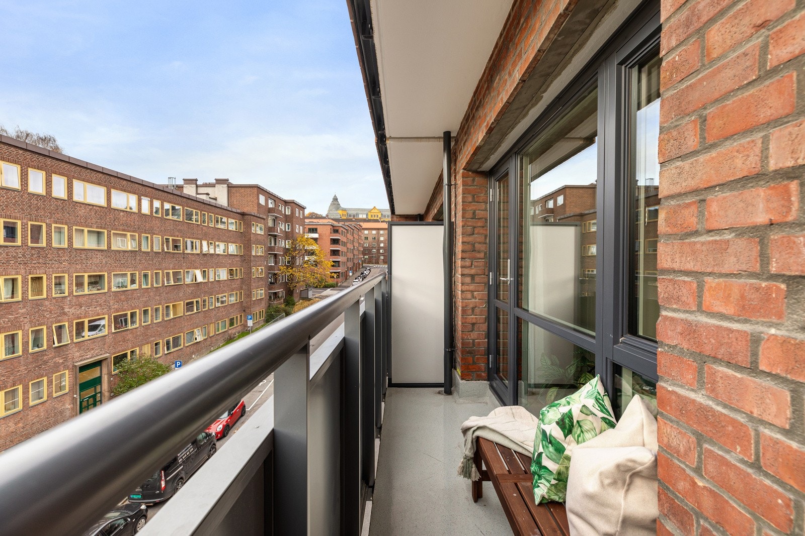 Ny, solrik balkong ferdigstilt september 2023 Galleribilde