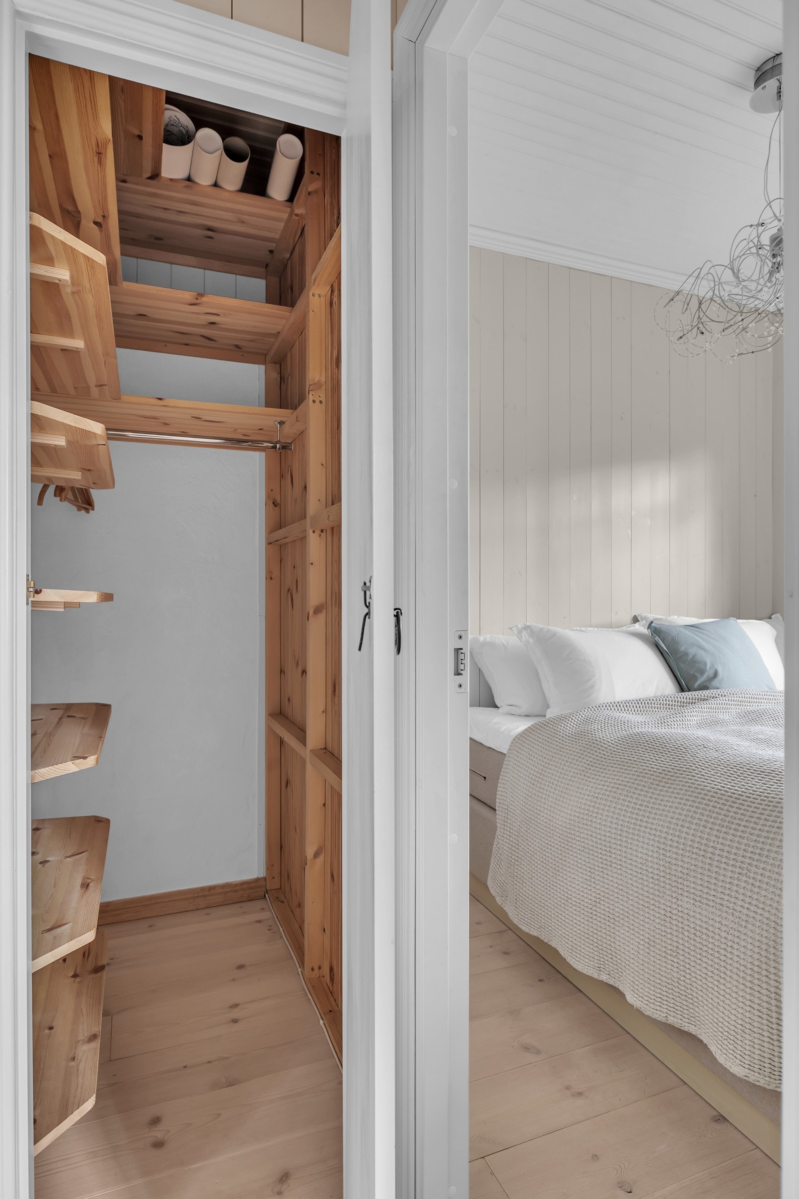 Boligen byr på flere spennende og innebygde skap som du finner på flere plasser Galleribilde