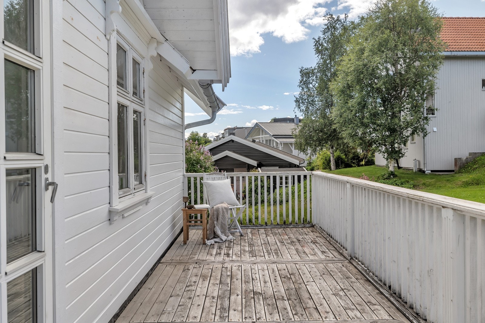 Fra dette soverommet er du utgang til vestvendt veranda på ca. 14m2 Galleribilde