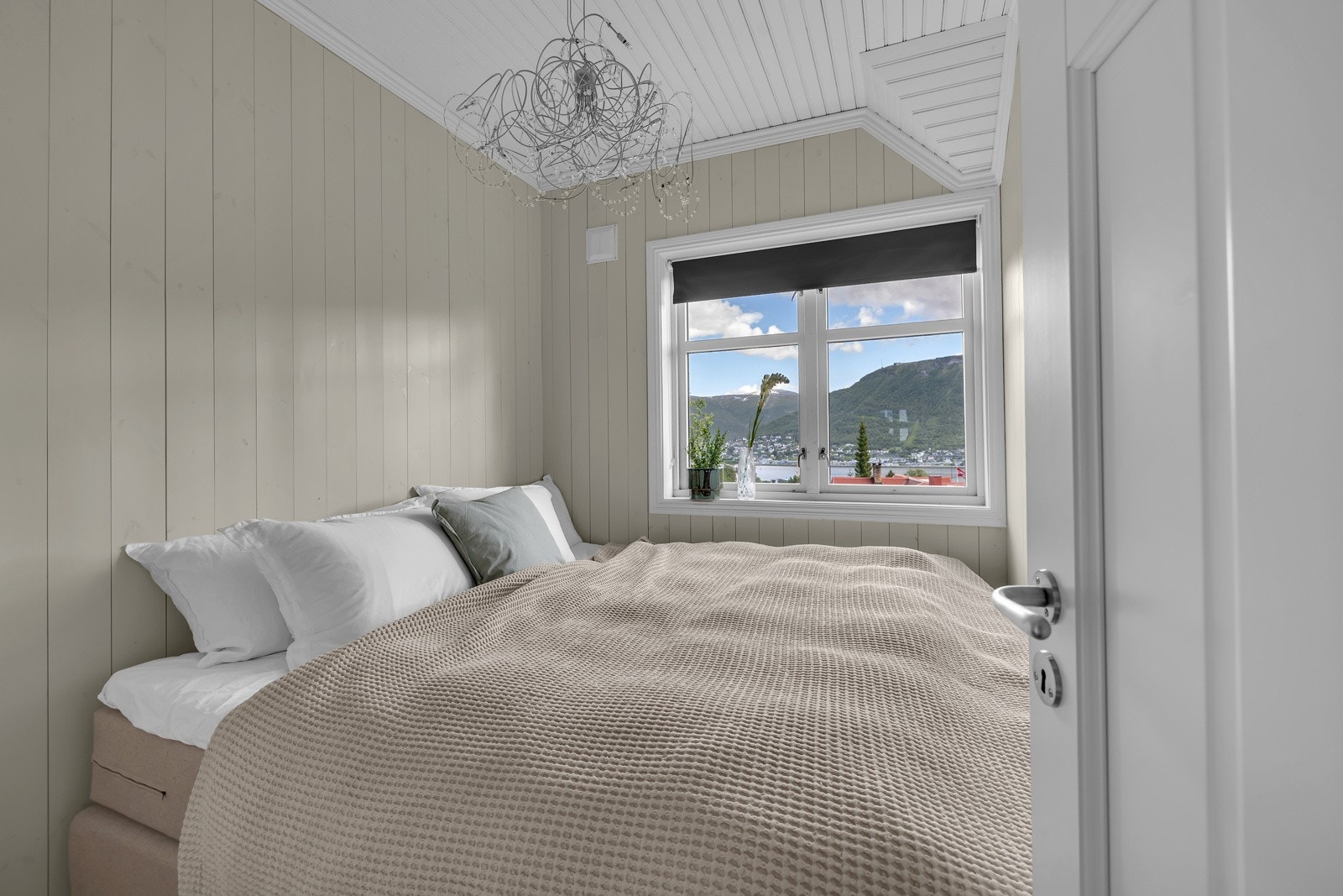 Soverom 3 i 2. etasje er østvendt og har et areal på ca. 6m2 Galleribilde