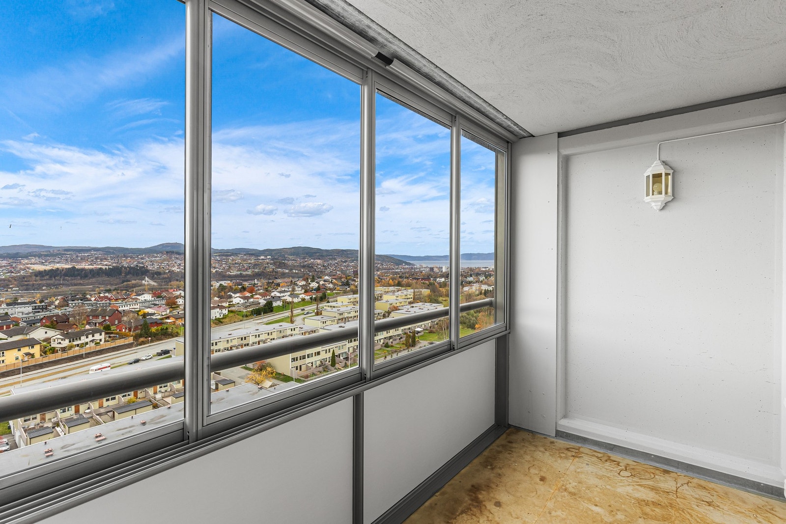 I eiendommens 1 etasje finner du dagligvarehandel. Galleribilde