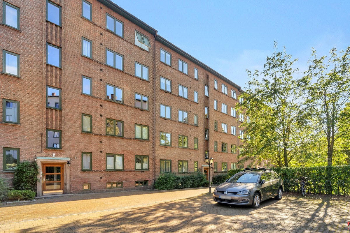 Velkommen til en trivelig visning! Ved spørsmål ta kontakt med megler. Galleribilde