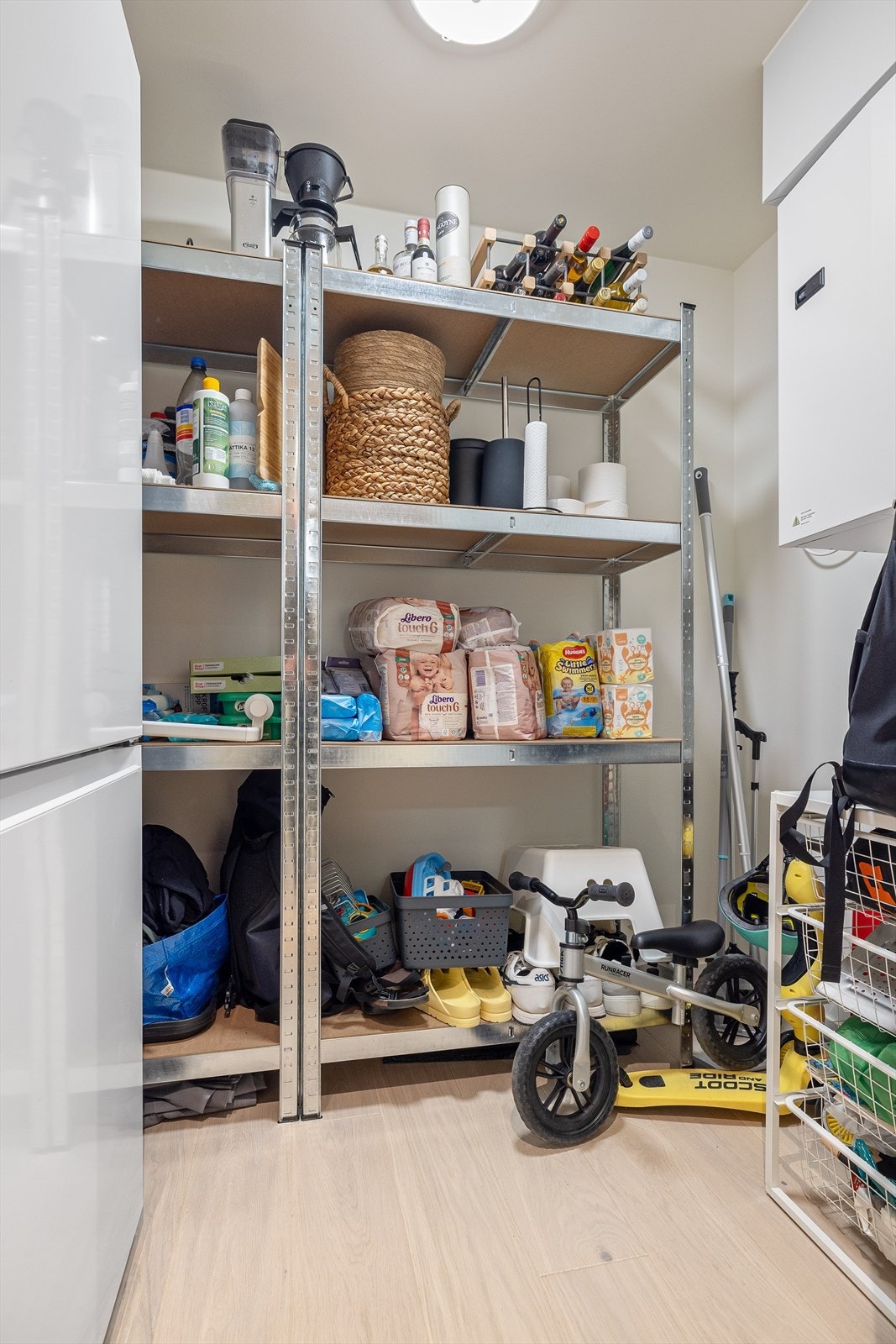 Innvendig bod Galleribilde