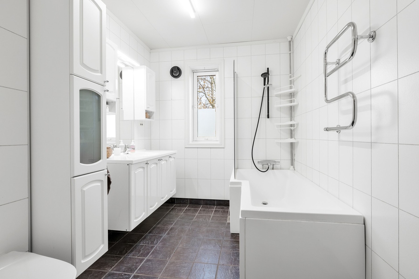 Bad i tidløs stil, renovert i 2008/2009 Galleribilde