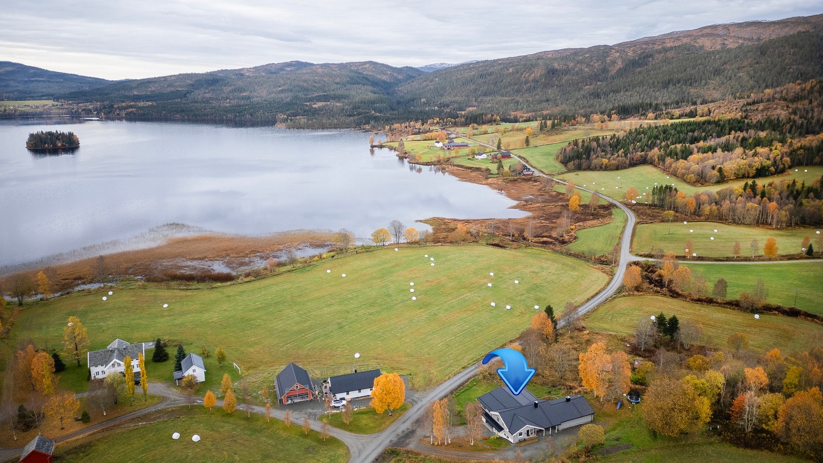 Avstand til kommunesenter på Høylandet er ca 20 km Galleribilde