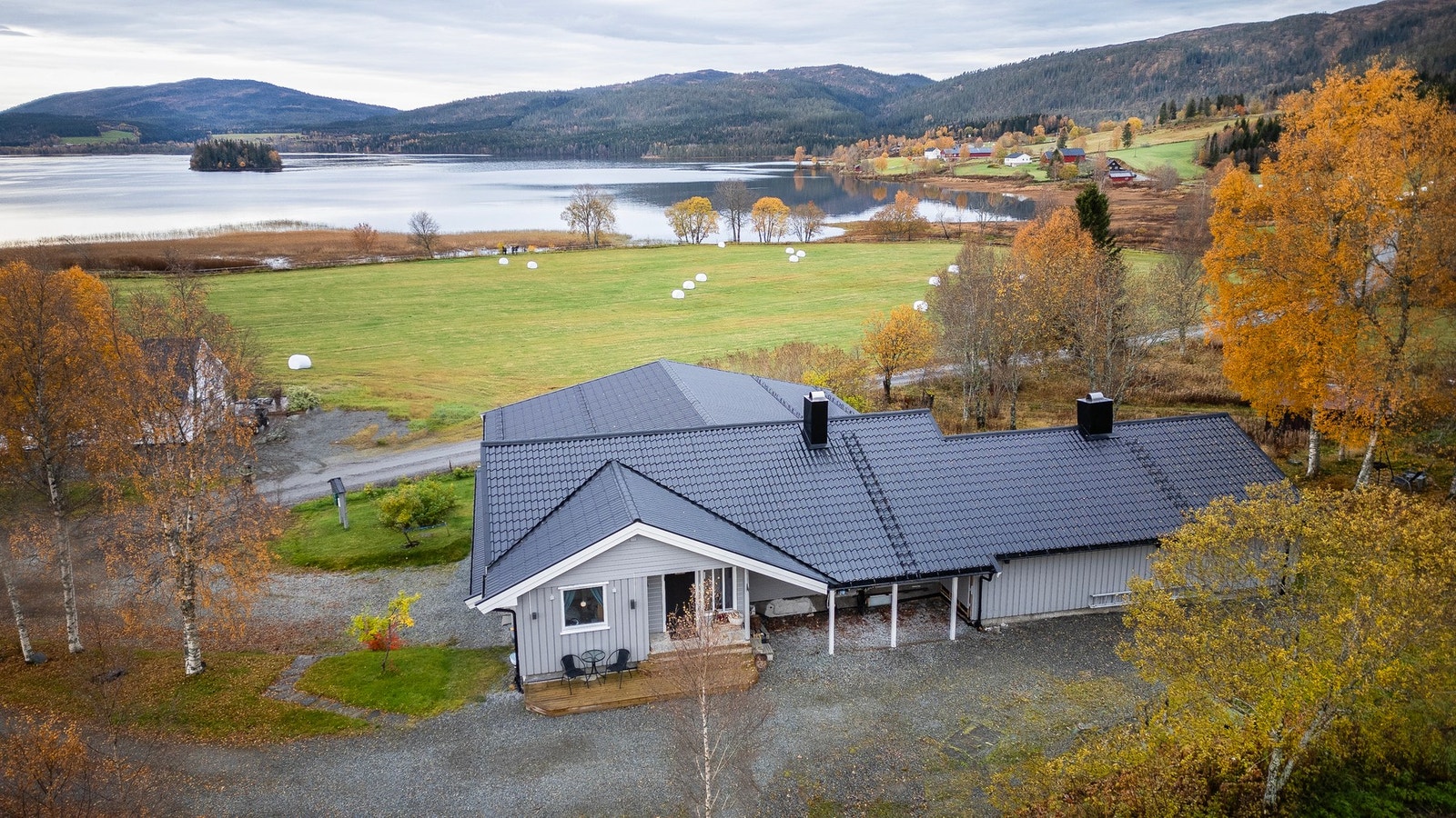 Innholdsrik enebolig fra 1964, betydelig tilbygd siden byggeår Galleribilde